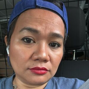 Meet your Posher, Ana